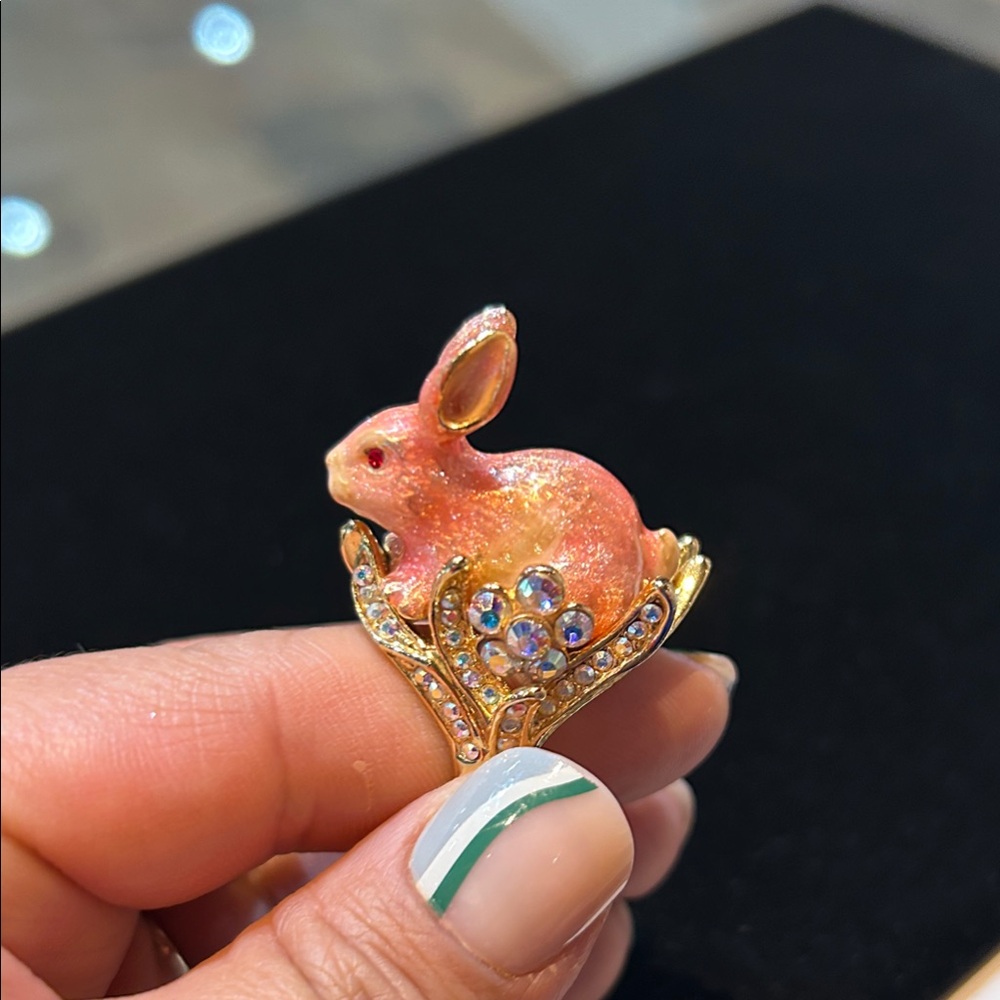 Betsey Johnson Enamel Rabbit Ring - Picture 2 of 4